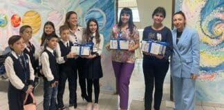 Ученици, учители и лекари