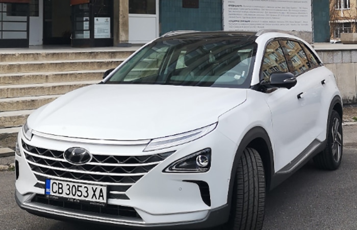 Първият в България водороден електромобил е регистриран на името на