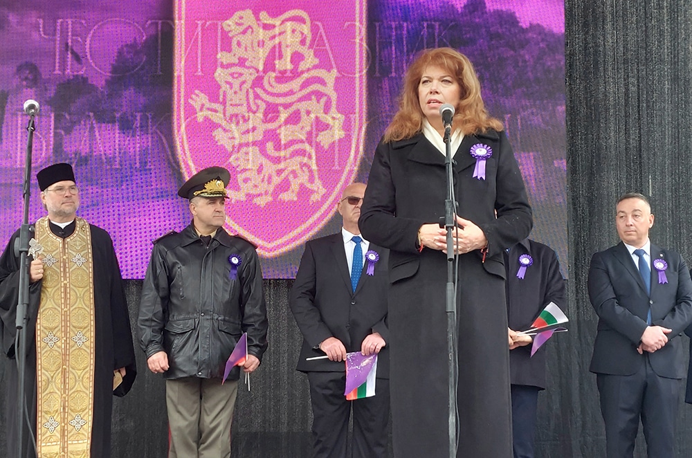 Продължават конфликтите между партиите и персоналните обиди и квалификации в 