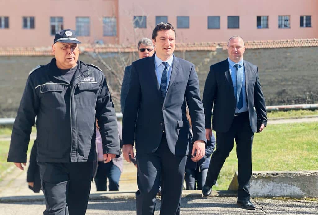 Министърът на правосъдието Крум Зарков разпореди спешни мерки за подобряване