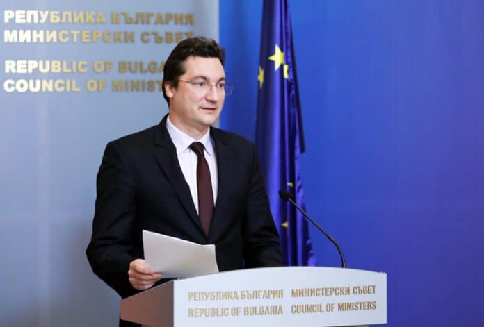 Министър Крум Зарков