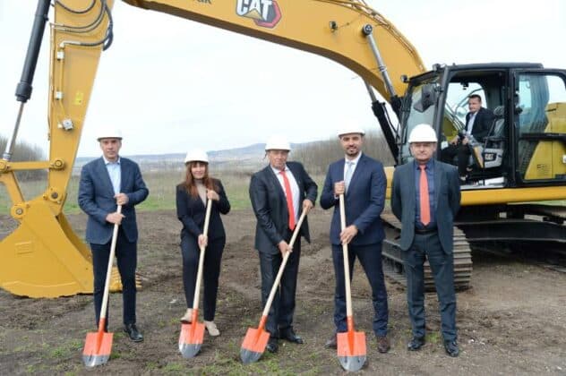 Първа копка