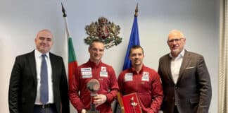 "Златна роза" за Алберт Попов