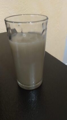 Чаша с вода