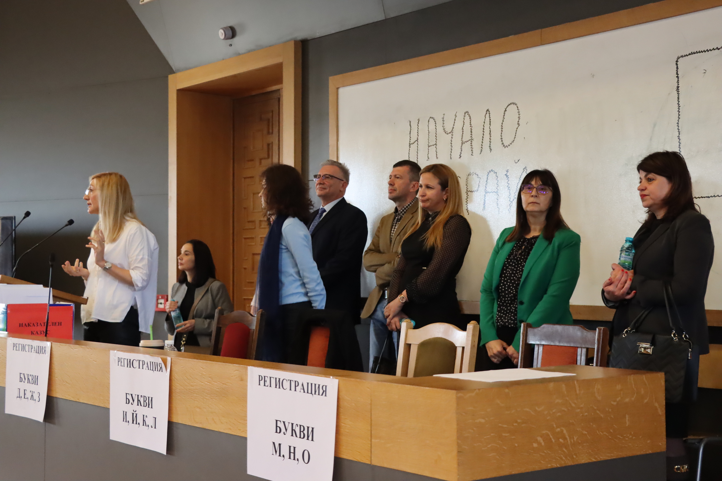 573 кандидати са се явили на писмения изпит за заемане