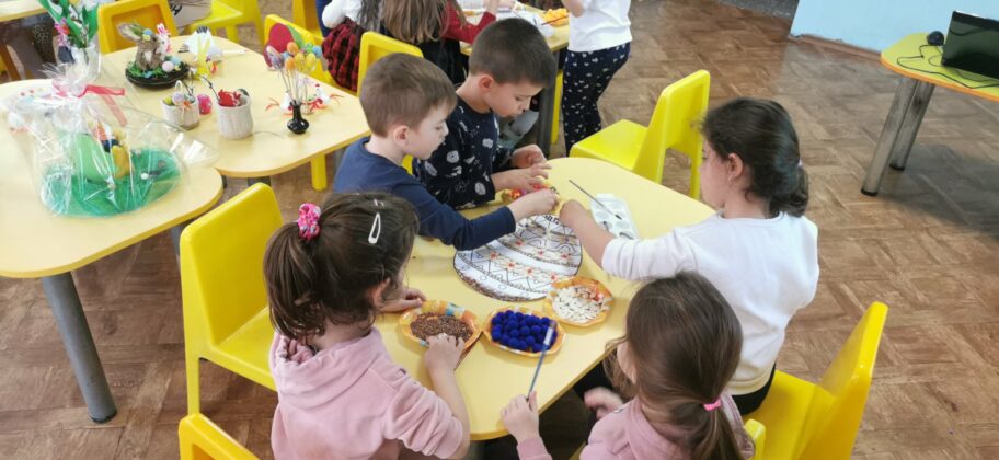 Изработване и изложба на Великденска декорация