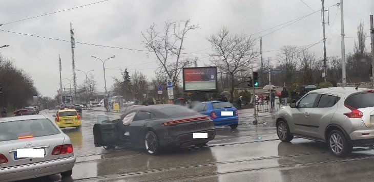 Катастрофа Снимка Teodor Zahariev Facebook
Катастрофа е възникнала на ключово столично