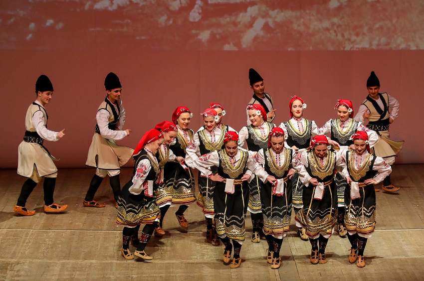 Концерт Снимка ВСУ Черноризец Храбър С грандиозен концерт спектакъл Традиции