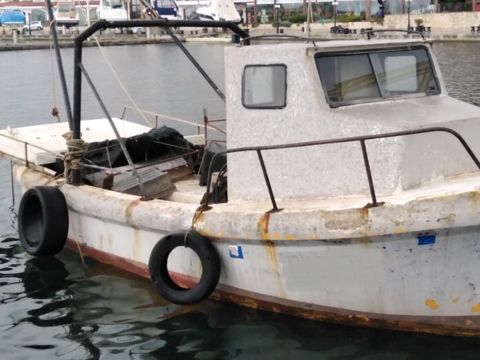 Риболовен кораб