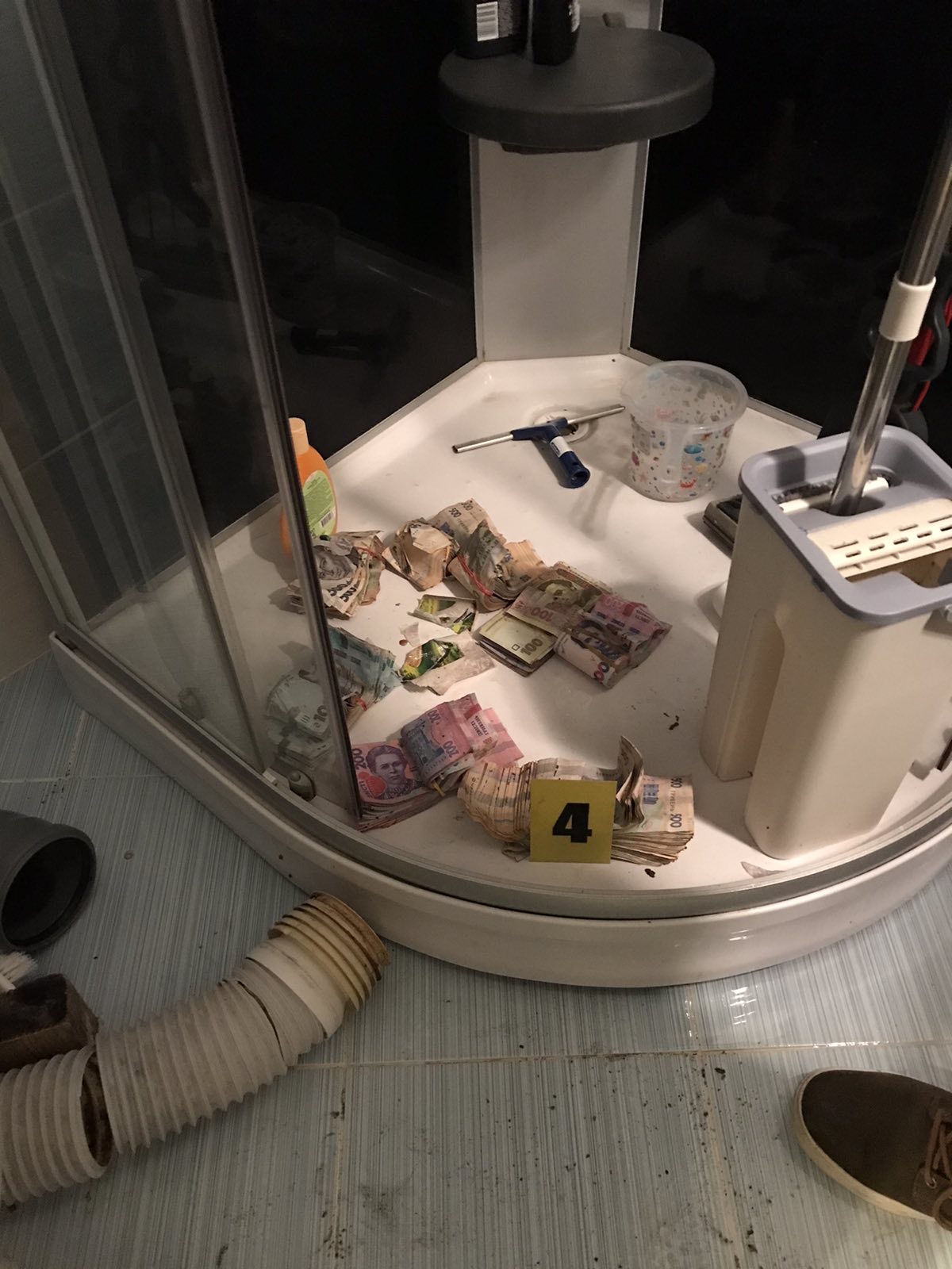 Открадната валута