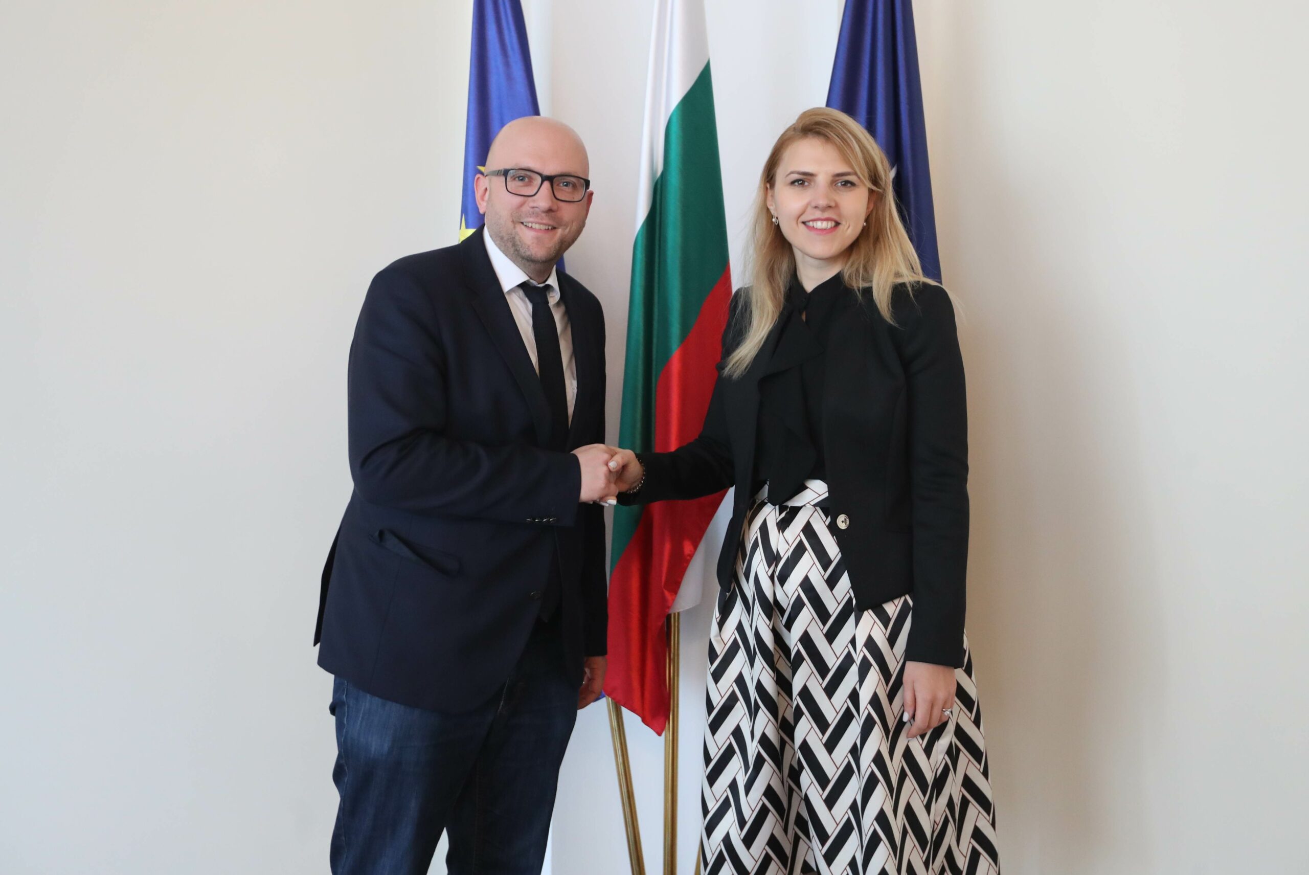 Заместник министърът на външните работи Велислава Петрова проведе среща в МВнР
