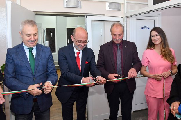 Министърът на здравеопазването д р Асен Меджидиев посети МБАЛ Д р Стамен