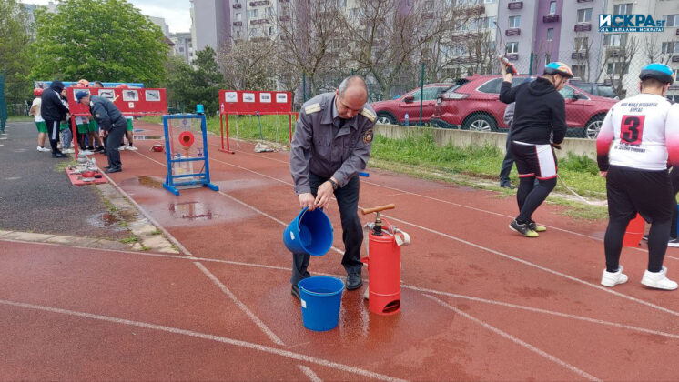 Млад огнеборец