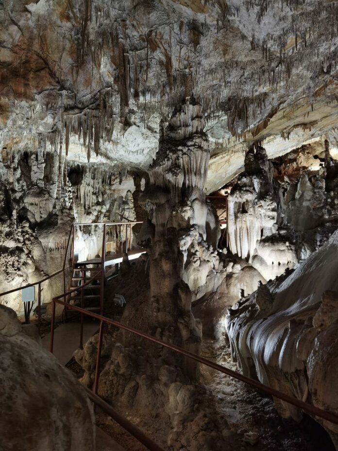 Пещерата