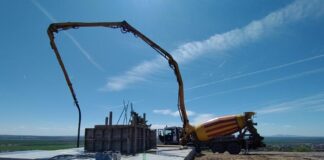 Пилонът на "Боровец".