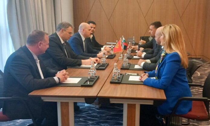 Работна среща