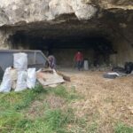 Почистване на хижа „Алпинист“