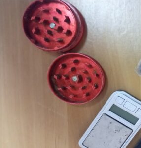 Електронна везна и гриндер