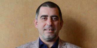 Виктор Бузев