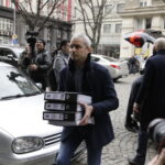 Костадин Костадинов внася подписите