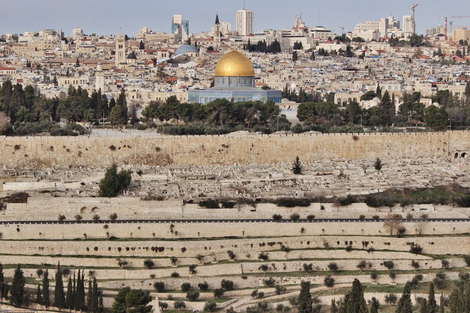 В конфликта между Палестина и Израел сериозно влияе и войната