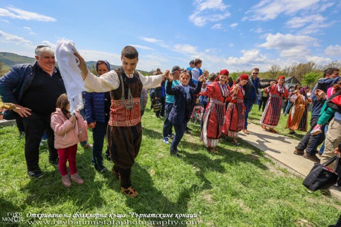 Филип Синапов сбъдна мечтата си Фолклорната къща музей Гърнатскине конаци отвори