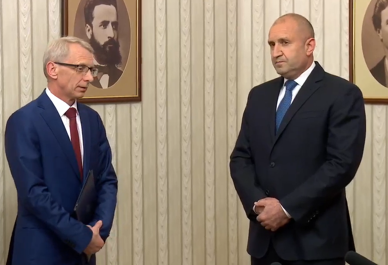 President Rumen Radev hands a second exploratory mandate to a