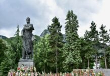 Паметник на Христо Ботев