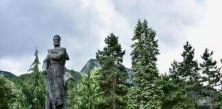 Паметник на Христо Ботев