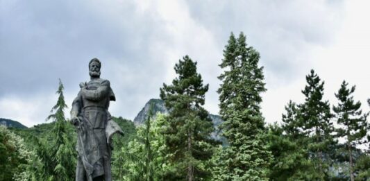 Паметник на Христо Ботев