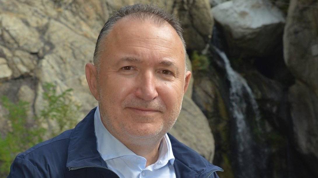 Кметът на Карлово д р Емил Кабаиванов е изгонил калоферския си