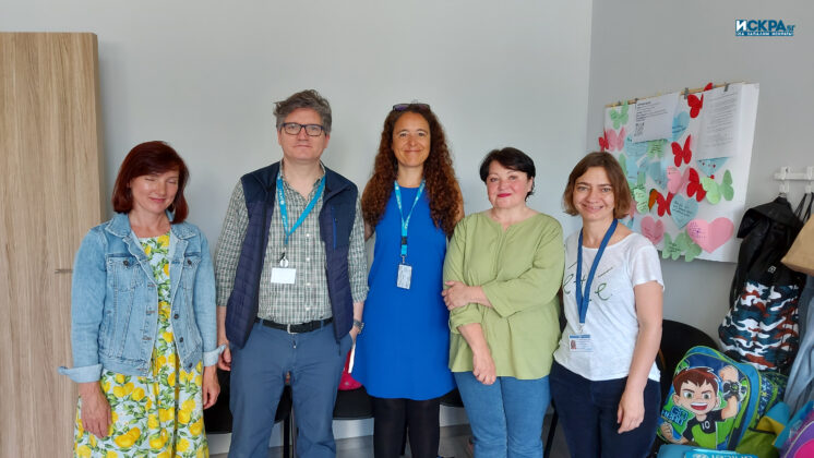 Обучителен център с украински деца