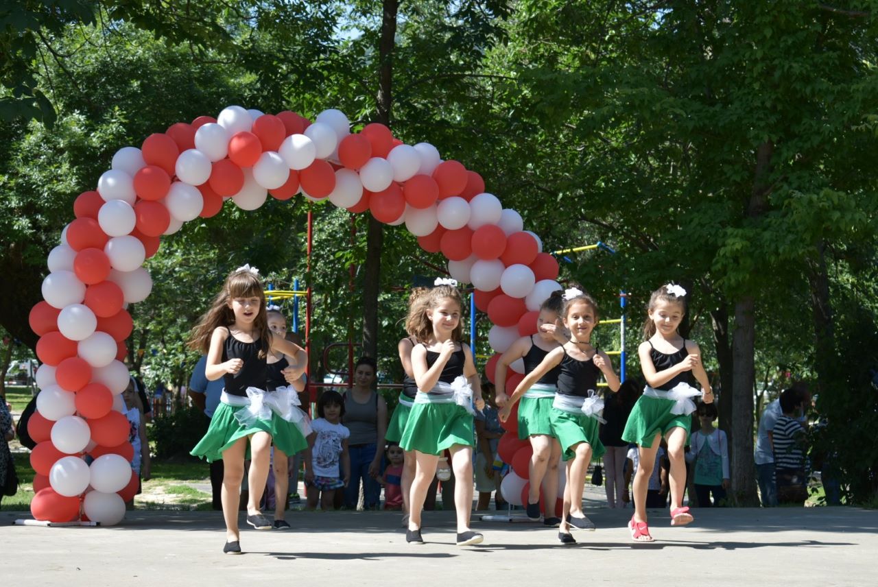 Пъстър детски фестивал На Асеновград с любов ще изпълни със