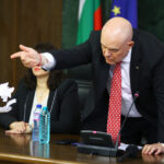 Иван Гешев къса оставката си