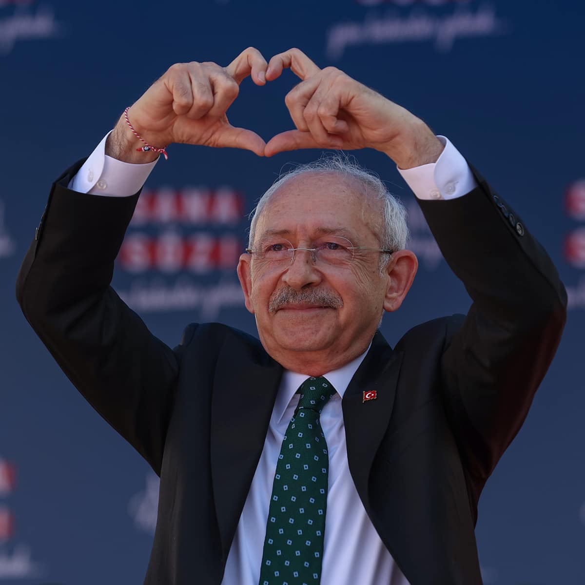 Опасността съществува под различни форми За дългогодишния лидер на Турция