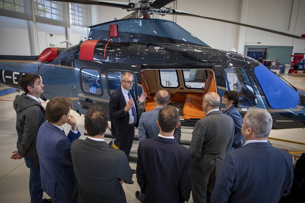 Министърът на здравеопазването д р Асен Меджидиев посети италианската фирма Leonardo