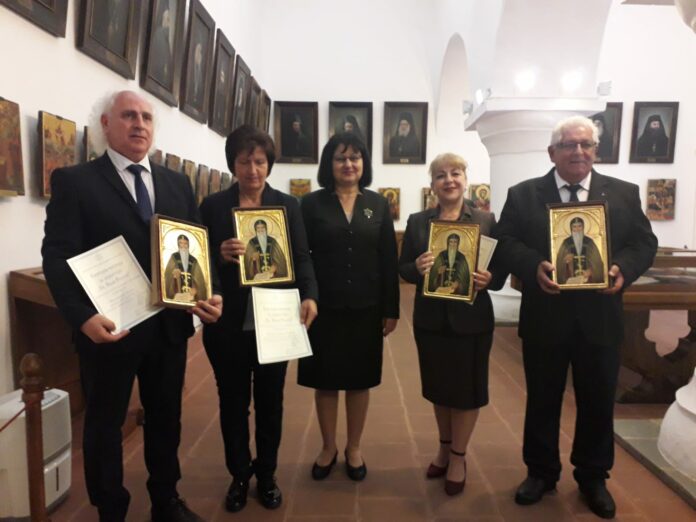 Наградени директори и д-р Мария Гайдарова