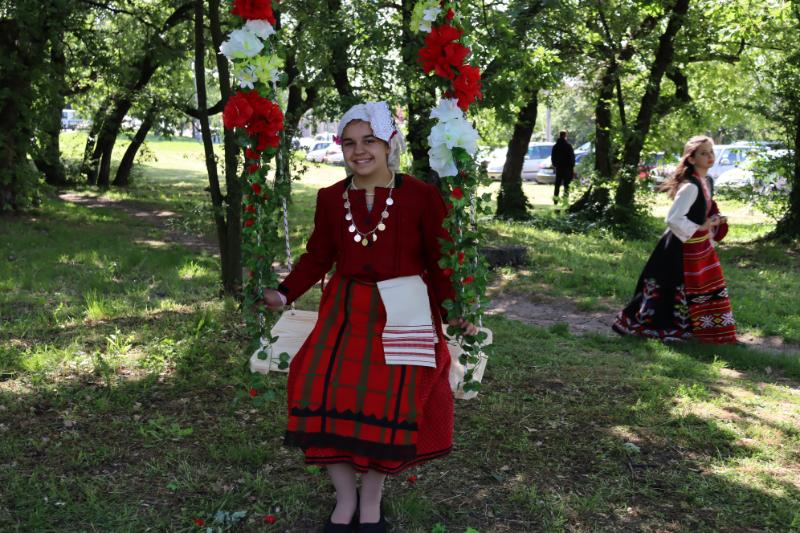 Тридневният Събор на народното творчество Китна Тракия пее и танцува