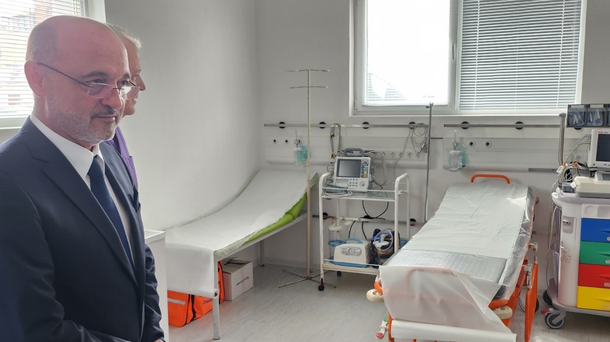 Здравният министър д-р Асен Меджидиев откри новия Филиал за спешна