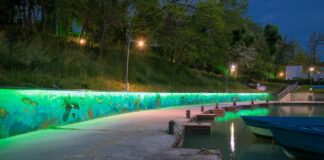 Светещи графити в Приморско