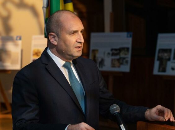 Румен Радев