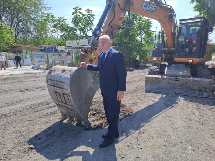 Първа копка