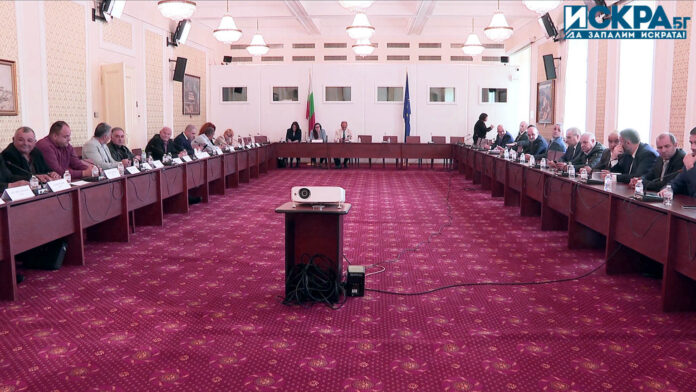 Кръгла маса