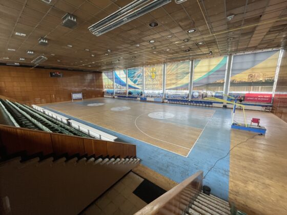 Баскетболни кошове в зала "Бойчо Брънзов"