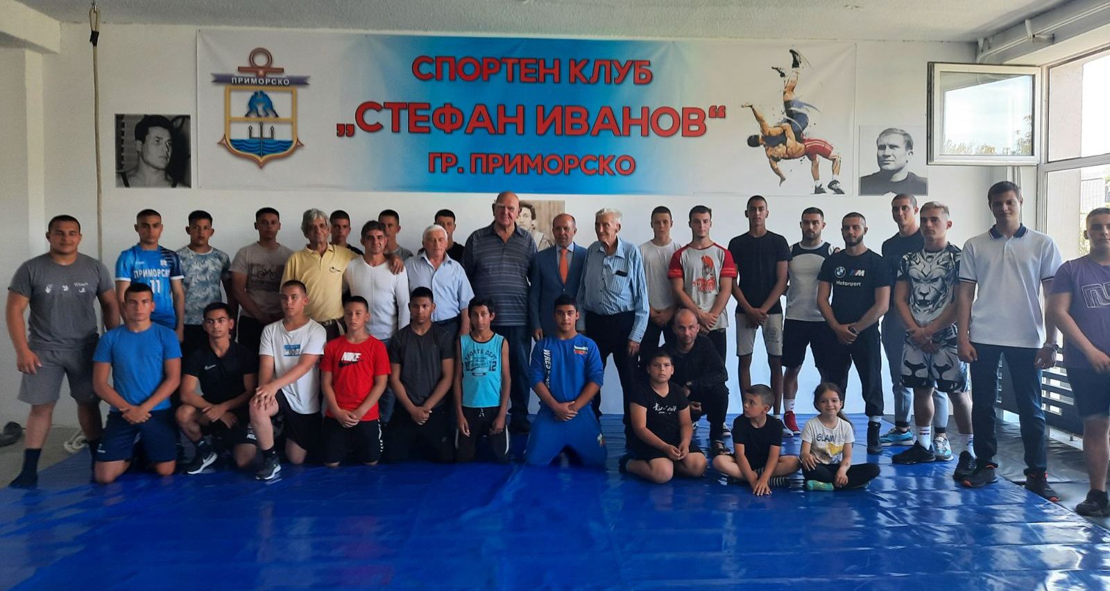 В Приморско откриха клуб на името на Стефан Иванов трикратен