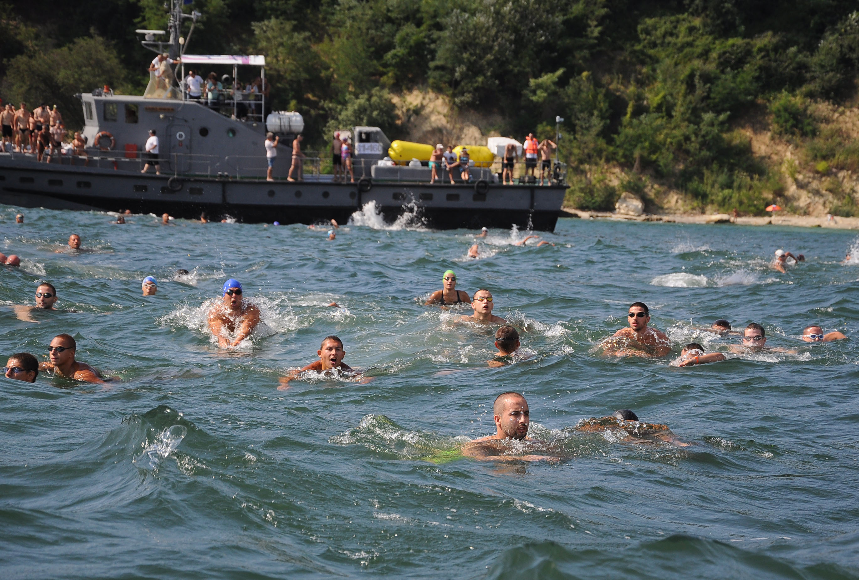 Плувен маратон Варна-Галата