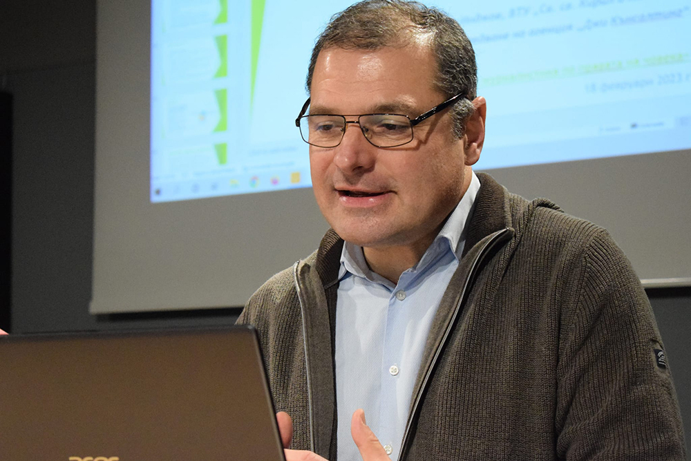 Доц. Иво Инджов