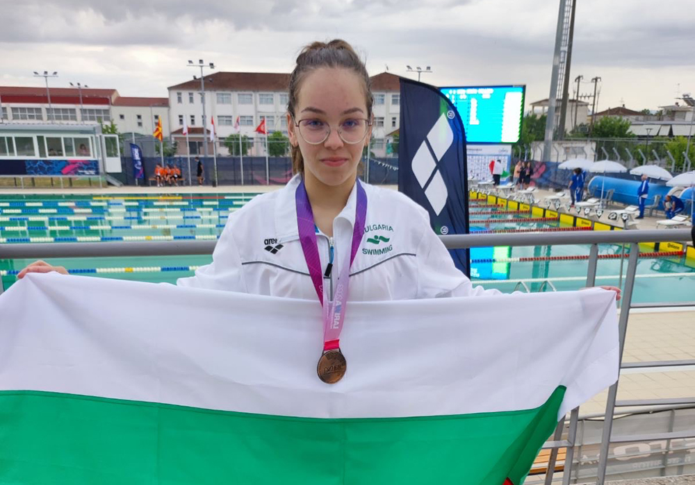 Трима български състезатели по плуване взеха участие в третата сесия