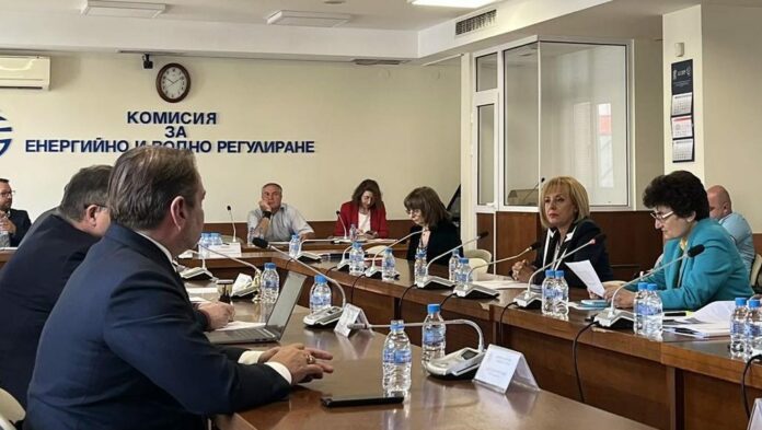Мая Манолова на заседание на КЕВР