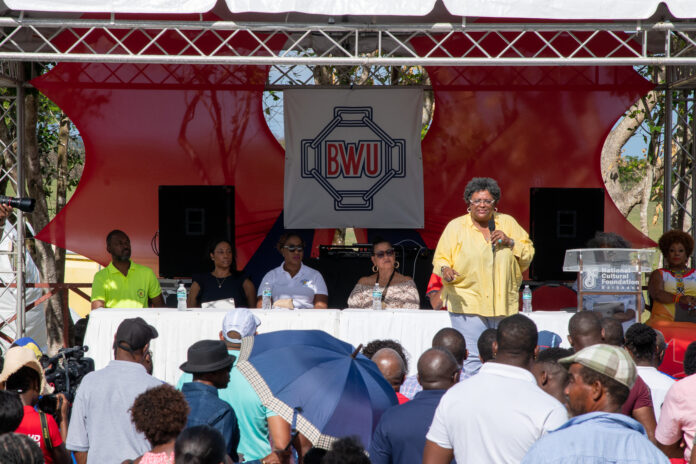 Миа Мотли - премиер на Барбадос.